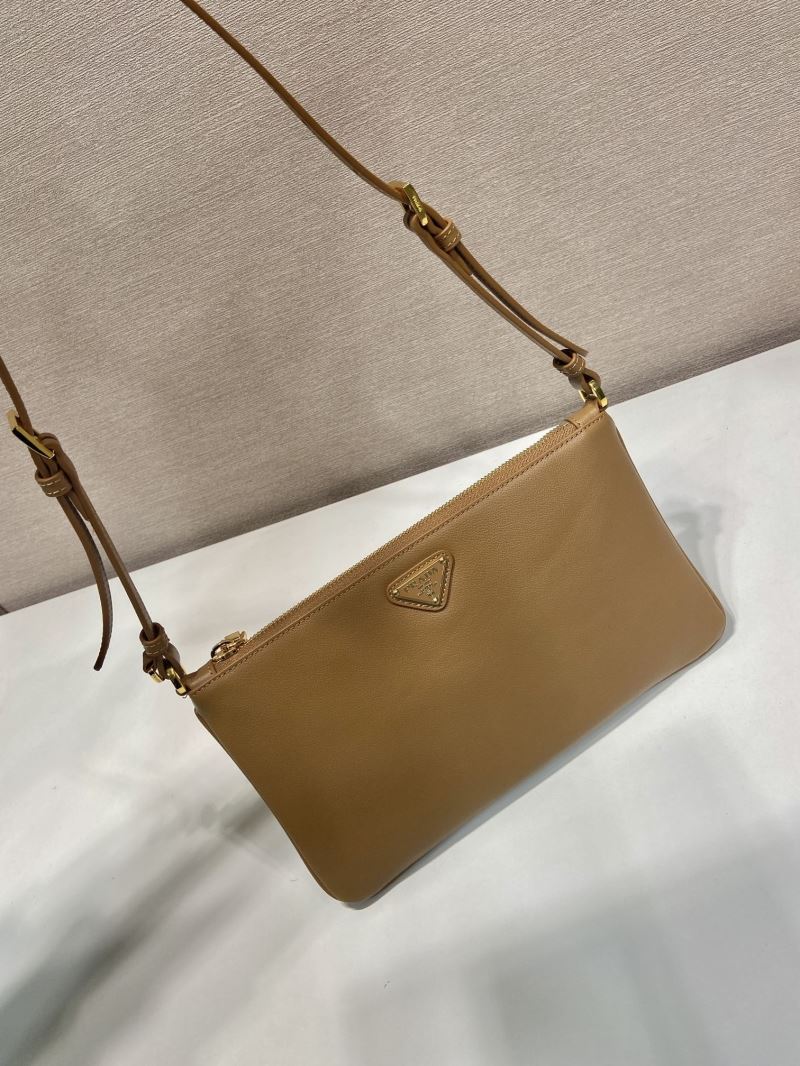 Pra*a hobo bags